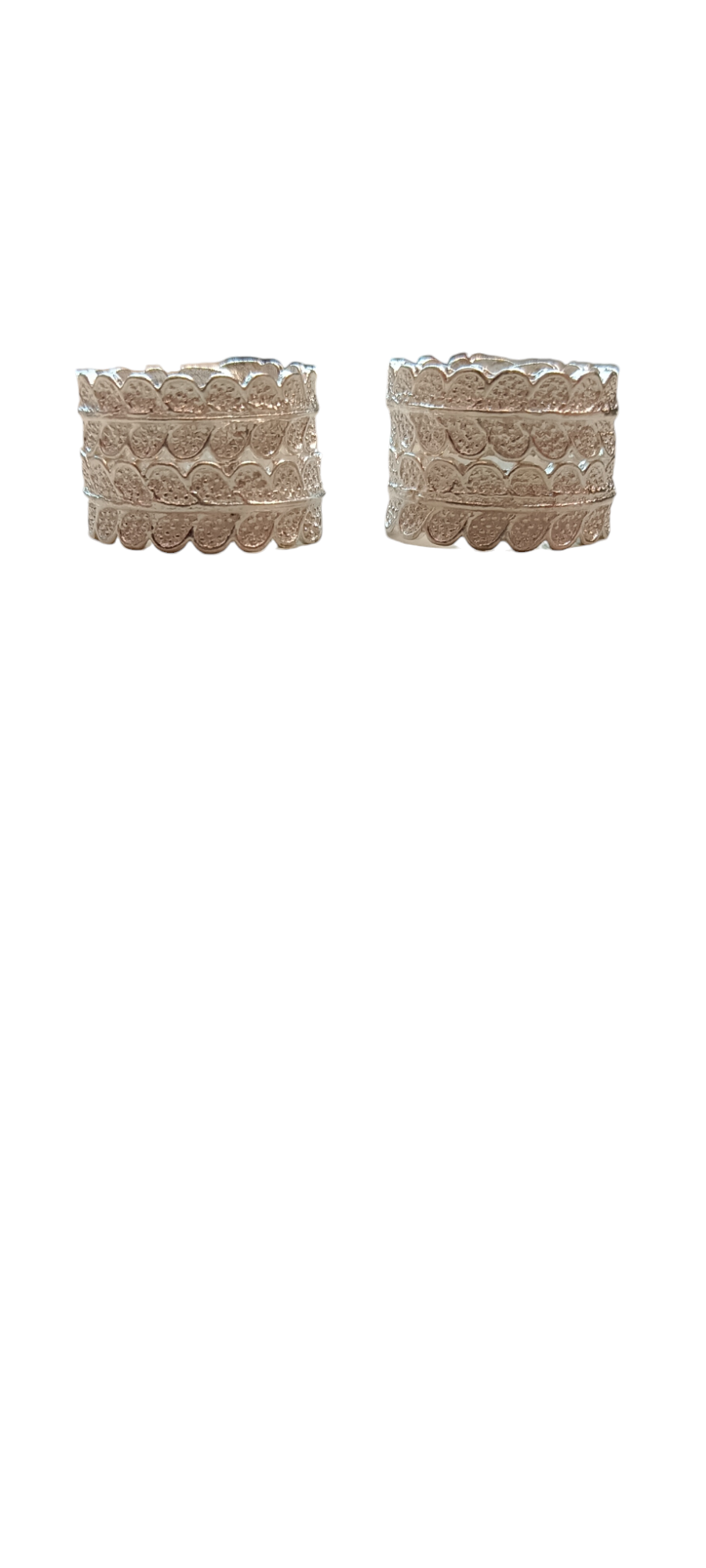 Nari Nakhre Silver-Tone Floral Stone-Studded Toe Ring Set (Pack of 4)