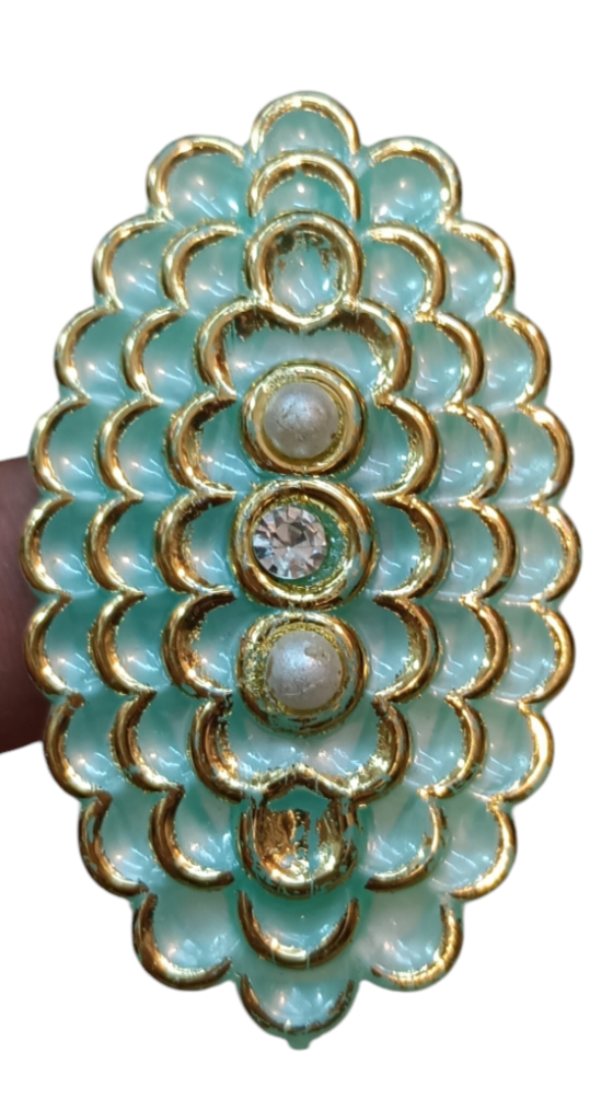 Saree pin (Brooch)